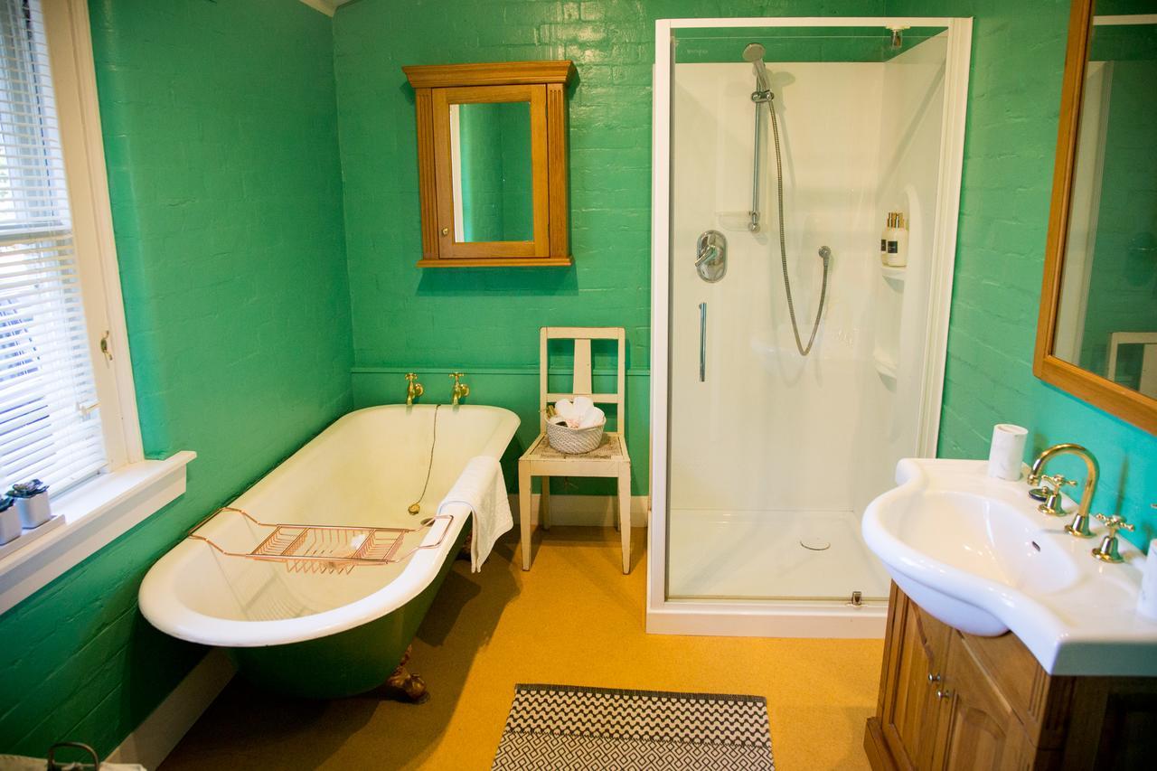 Estate - The Whare Villa *