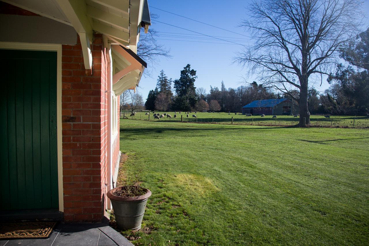 Villa Estate - The Whare